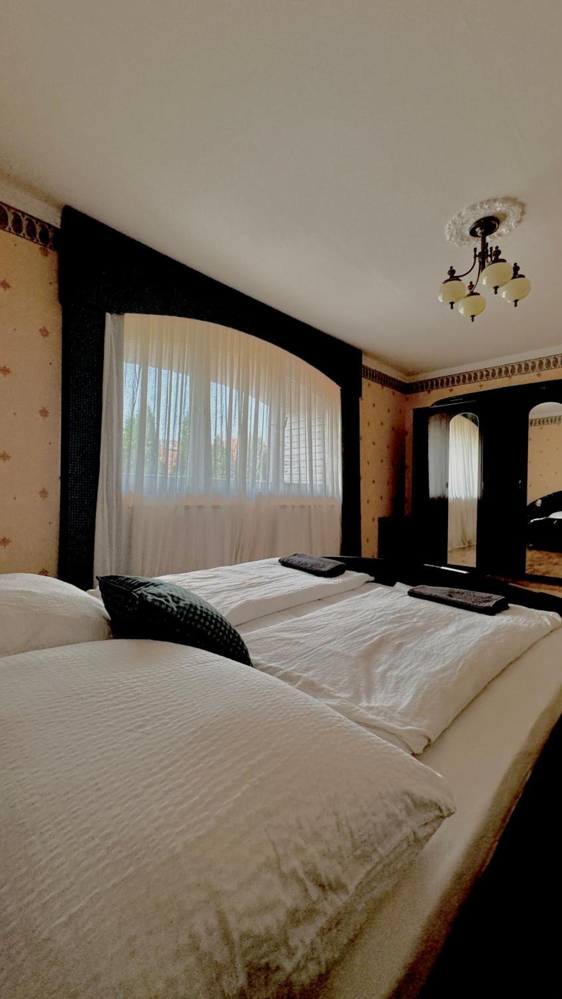 5 Haloszobas Wellness Vip House - Privat Medence Siofok Exterior photo